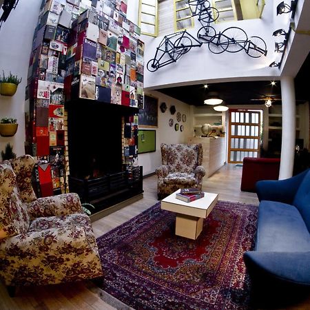 12:12 Hostels Bogotá Eksteriør billede
