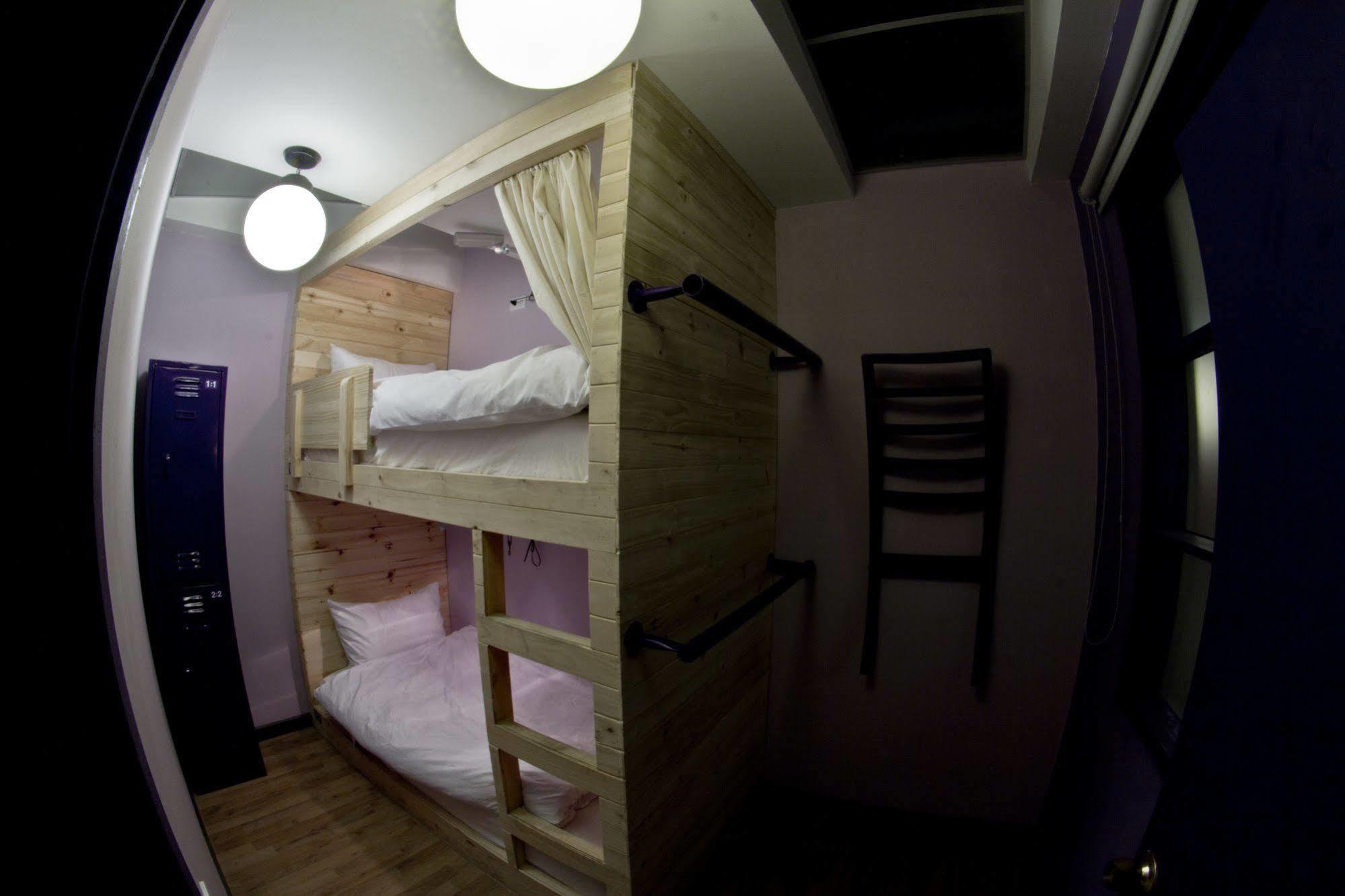12:12 Hostels Bogotá Eksteriør billede