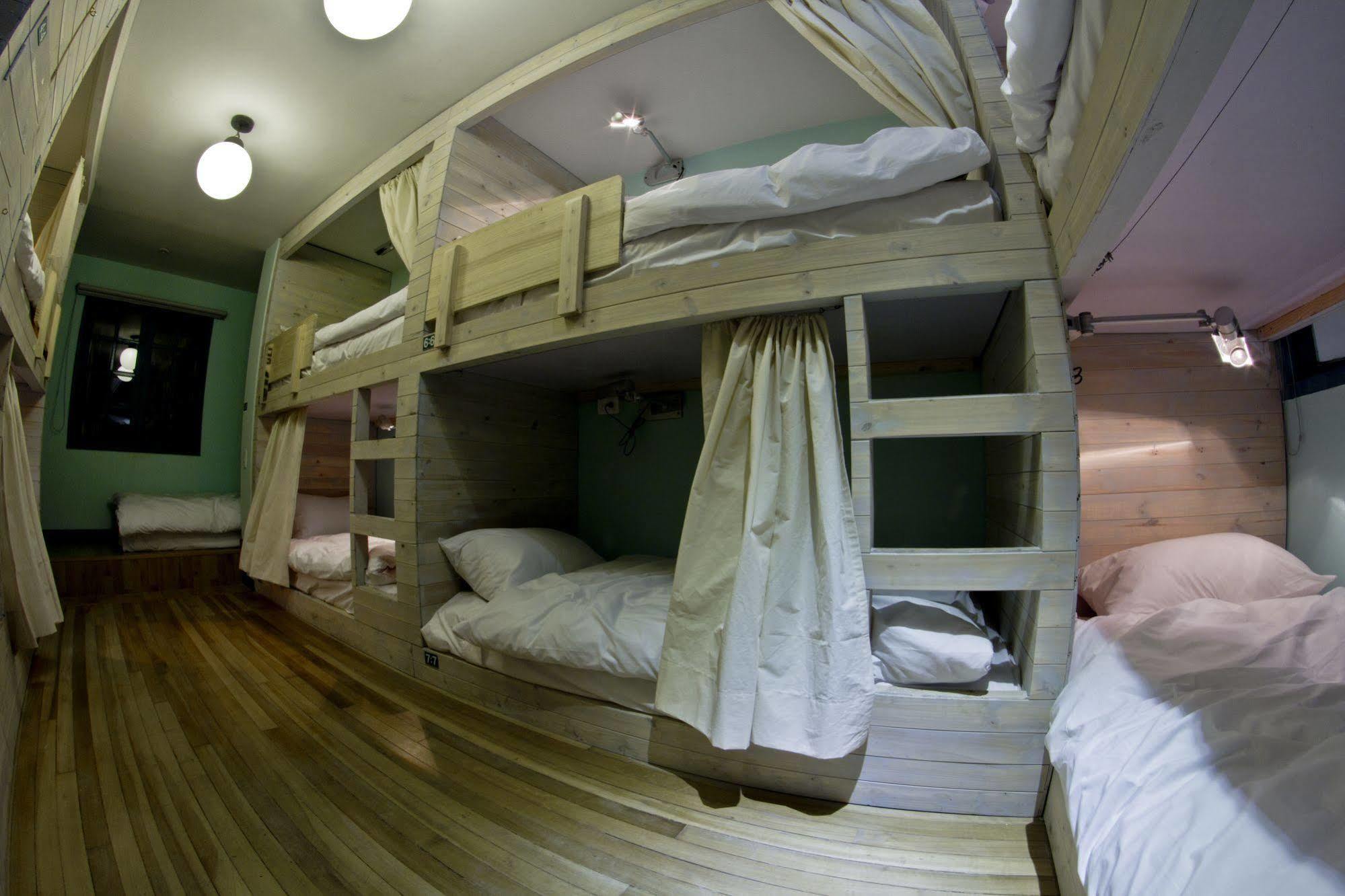 12:12 Hostels Bogotá Eksteriør billede